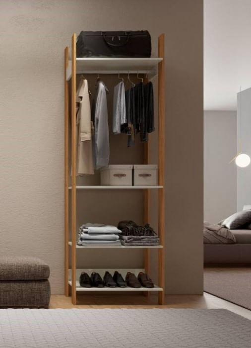 Closet uma torre com cabideiro- offwhite