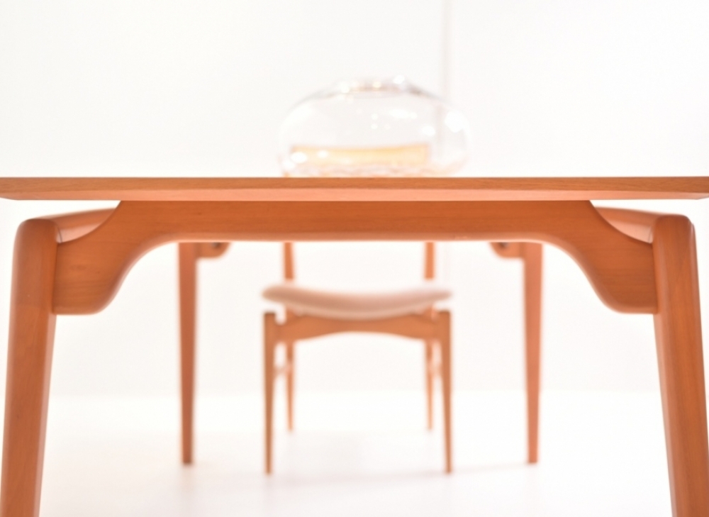 Mesa Versalhes 1,8m - Amêndoa