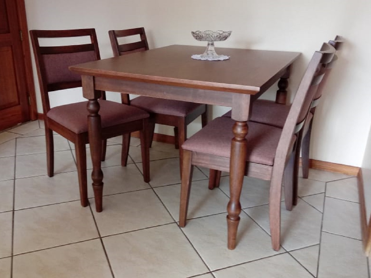 Mesa Orlando 1,2m - Castanho